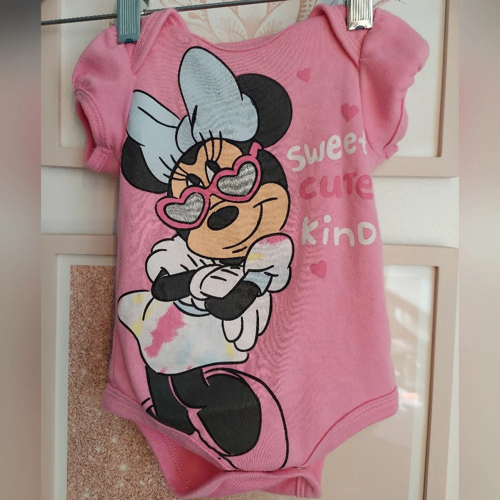 🎁10/$25 Minnie Mouse pink onesie, 3-6 months